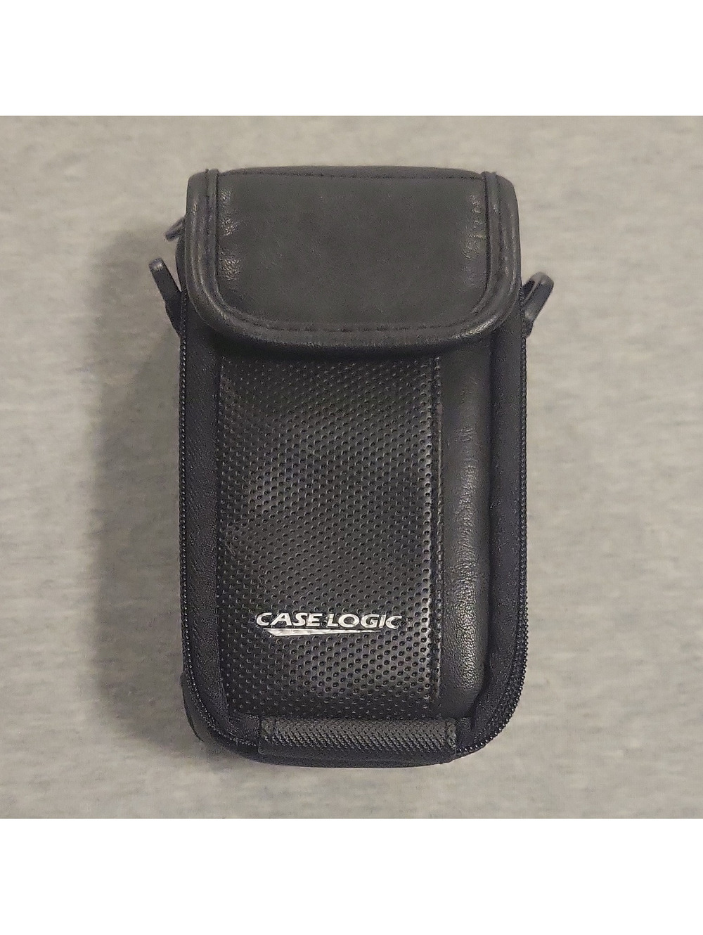 Case Logic Black Compact Camera Case/Pouch Zipper Closure, Belt Loop, Strap
